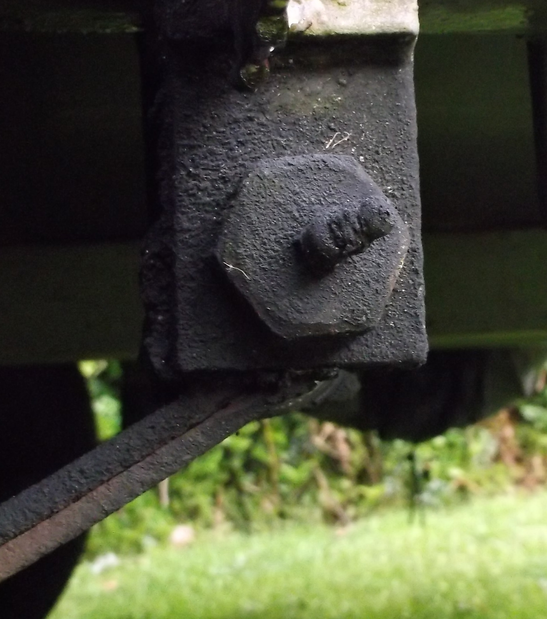 TRAILER LEAF SPRING MOUNT